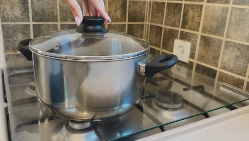 PotLock Lid Securing Straps – Spill-Proof Food Transport Solution for Casseroles, Slow Cookers, and Pots PotLock Lid Securing Straps – Spill-Proof Food Transport Solution for Casseroles, Slow Cookers, and Pots