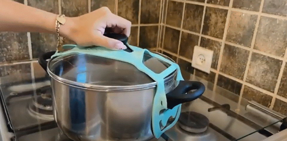 Cook Padlock Secure Your Culinary Creations with PotLock - The Ultimate Lid Latch ...